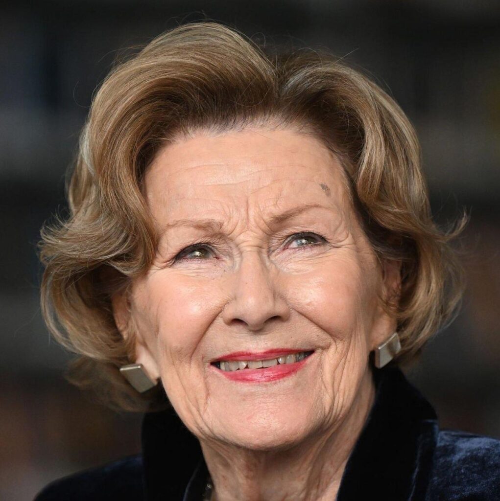 Queen Sonja is on sick leave after being diagnosed with heart fibrillation and heart failure.