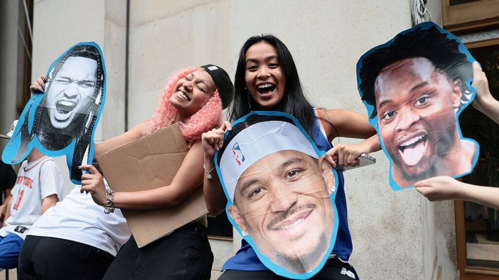 Every Celebrity We Spotted at Knicks 2026 Championship Parade (Live Updates) SI