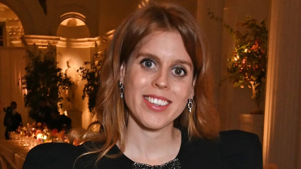 Princess Beatrice resurfaces in glittering party dress for overseas outing with sister Eugenie Princess Beatrice resurfaces in glittering party dress for overseas outing with sister Eugenie