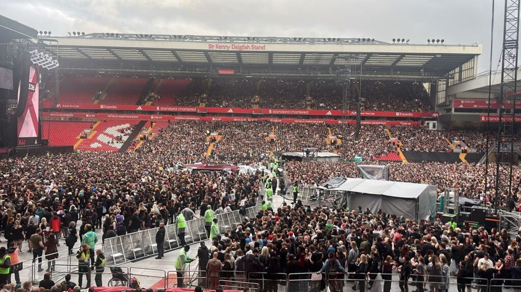 My Chemical Romance Anfield recap as band take to Liverpool stage Liverpool Echo