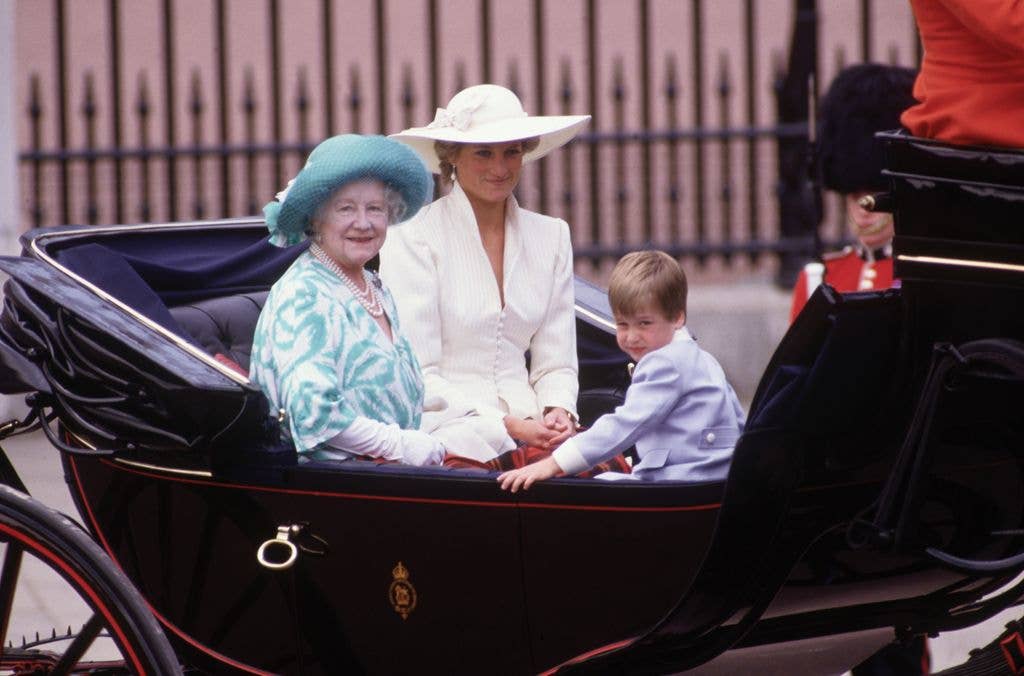 Diana wore a white suit designed by Jan Van Velden