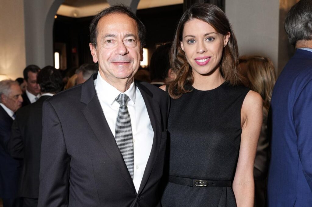 Billionaire John Paulson and Alina de Almeida pregnant again Billionaire John Paulson and Alina de Almeida pregnant again