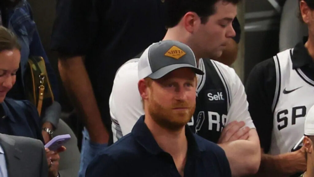 Prince Harry and Spike Lee’s Awkward Knicks Moment Turns Into a Viral Courtside Mystery Prince Harry and Spike Lee’s Awkward Knicks Moment Turns Into a Viral Courtside Mystery