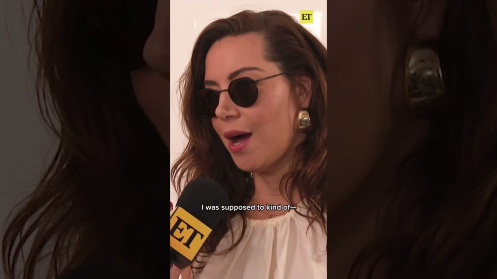 Aubrey Plaza Reacts to Working with Susan Sarandon in 'The Accompanist' #aubreyplaza #theaccompanist