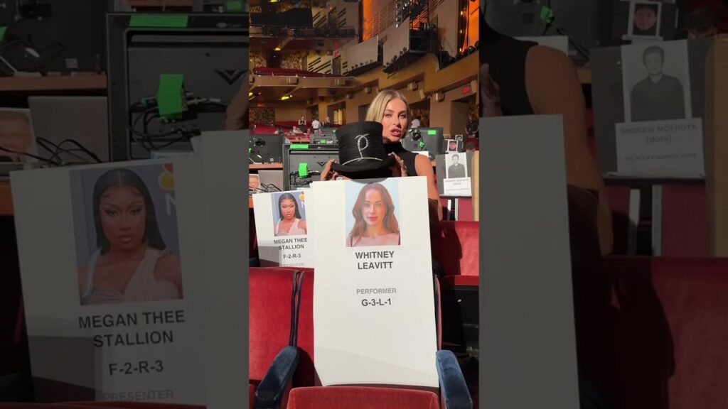 Let Julianne Hough show you to your #TonyAwards seat, Cell Block Tango-style! Let Julianne Hough show you to your #TonyAwards seat, Cell Block Tango-style!
