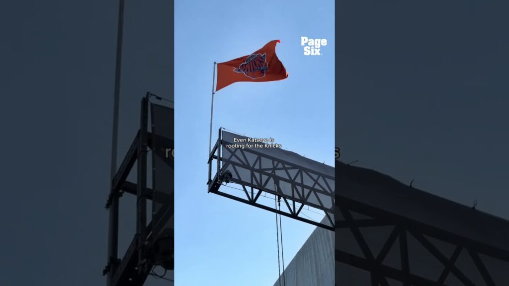 Eyekons π€ Knicks fans! KATSEYE performed Gnarly at Gov Ball w/ a Knicks flag π§‘π #shots Eyekons π€ Knicks fans! KATSEYE performed Gnarly at Gov Ball w/ a Knicks flag π§‘π #shots