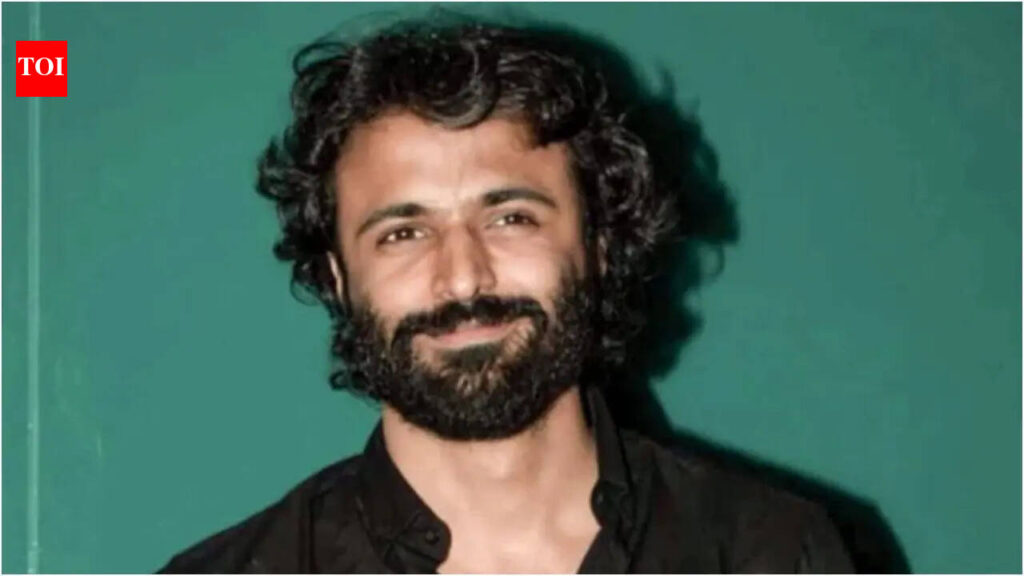 Advait Chandan: ‘Dostana 2’: Advait Chandan steps away from the film starring Vikrant Massey and Lakshya due to creative differences | Hindi Movie News Advait Chandan: 'Dostana 2': Advait Chandan steps away from the film starring Vikrant Massey and Lakshya due to creative differences | Hindi Movie News