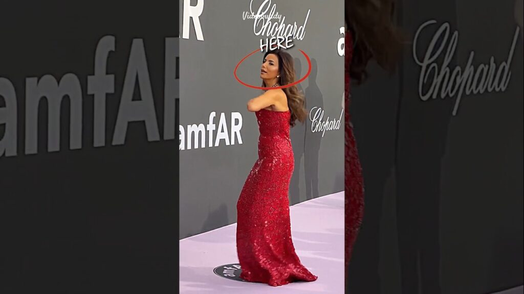 Eva Longoria Spotted Fixing Her Clothes On Carpet🔥