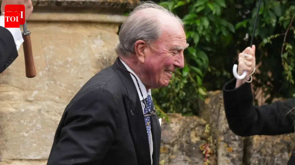 Mark Phillips: Meet Captain Mark Phillips: First Olympic gold medalist among the royals, reunited with Princess Anne at Peter Phillips’ wedding Mark Phillips: Meet Captain Mark Phillips: First Olympic gold medalist among the royals, reunited with Princess Anne at Peter Phillips’ wedding