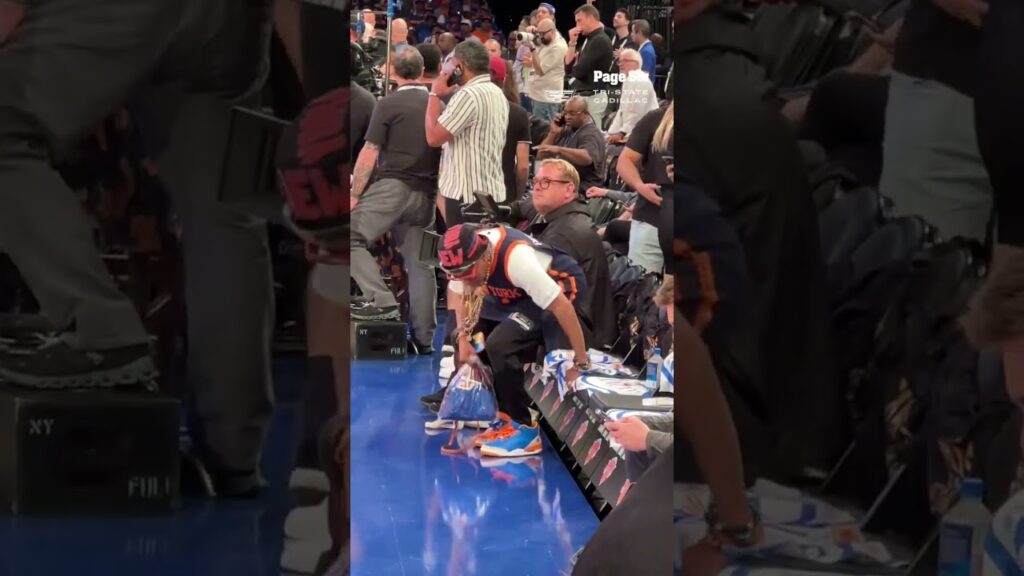 Knicks regular Spike Lee has secured the merch ahead of NBA Finals Game 3 at MSG 😮‍💨 #shorts