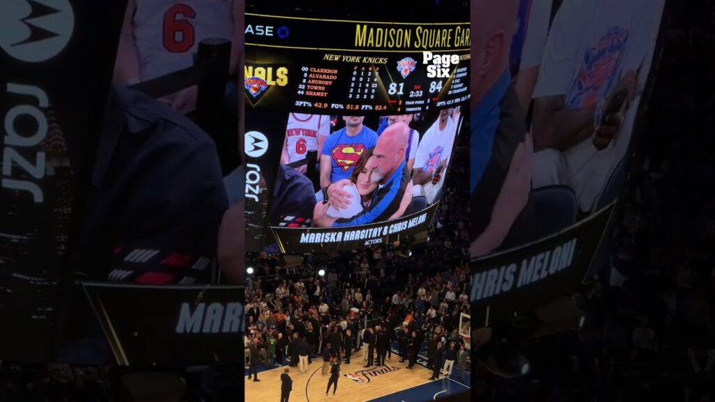 Mariska Hargitay & Christopher Meloni at Knicks vs Spurs Game 3 of the NBA Finals  #shorts