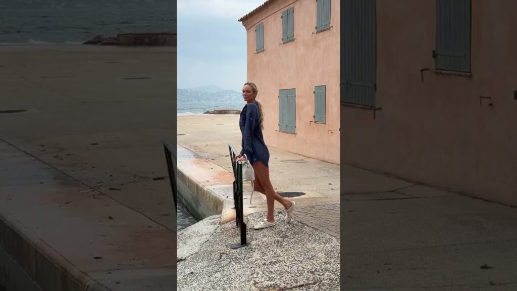 QuickClipsHQ - Candice Swanepoel Beauty By The Sea #candice #shorts #sea #beach #model #tan #short