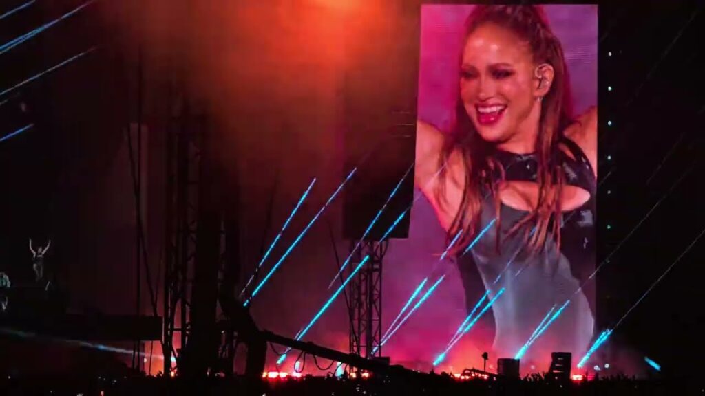 DAVID GUETTA Feat JENNIFER LOPEZ - Save Me Tonight - On The Floor - Live Paris 11/06/2026