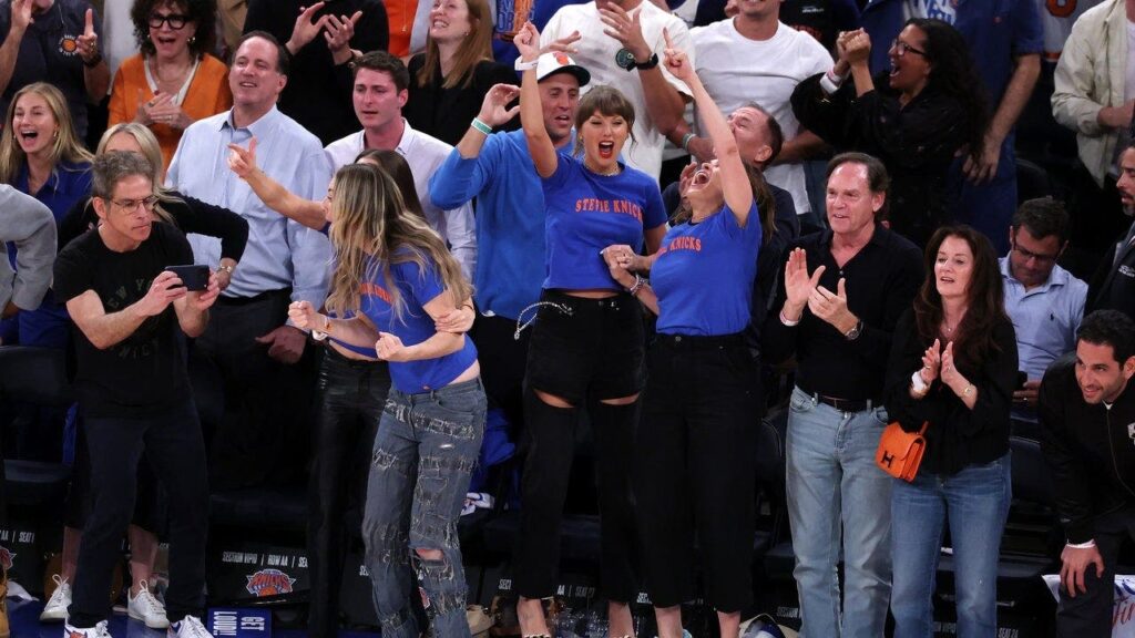 How ‘Celebrity Row’ works at Madison Square Garden during NBA Finals How 'Celebrity Row' works at Madison Square Garden during NBA Finals