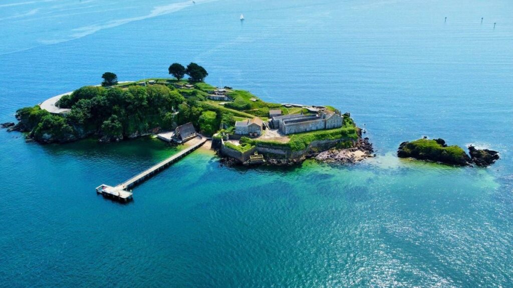 Tyson Fury tells pals he wants to buy Drake’s Island for his £42m superyacht Plymouth Live