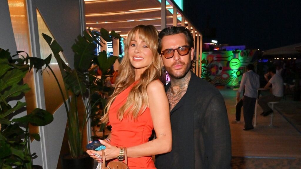 Olivia Attwood and Pete Wicks romp in pool on loved-up break as romance heats up Daily Mirror