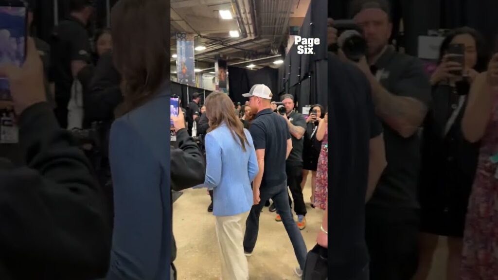 Prince Harry touched down in Texas for Knicks vs Spurs Game 5 of the NBA Finals π€ π #shorts Prince Harry touched down in Texas for Knicks vs Spurs Game 5 of the NBA Finals π€ π #shorts