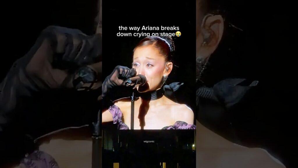 when Ariana Grande CRYING on stage