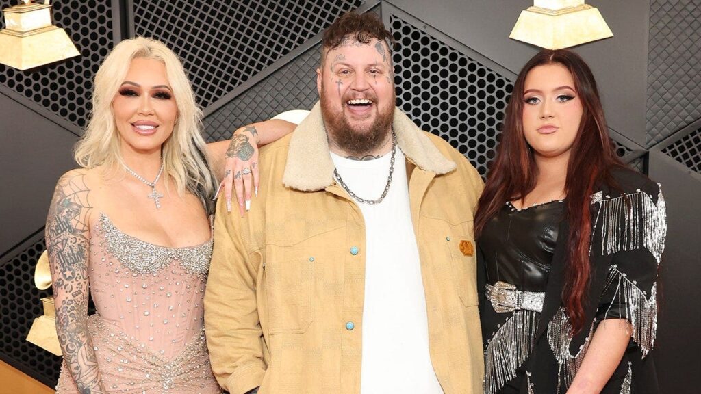 Jelly Roll’s daughter says she’s ‘disgusted’ by divorce chatter online Jelly Roll's daughter says she's 'disgusted' by divorce chatter online