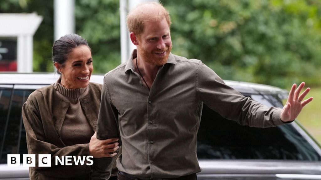 Harry and Meghan offered royal accommodation during UK visit – BBC Harry and Meghan offered royal accommodation during UK visit - BBC