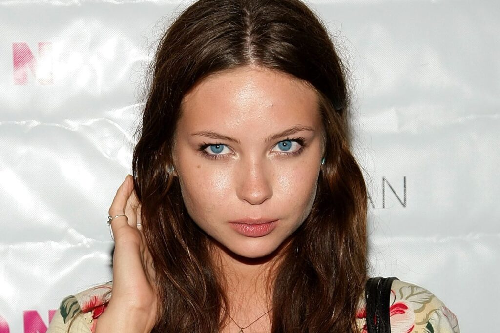 Daveigh Chase death: Mother of former child star says she was ‘drugged out of her mind’ in last years Daveigh Chase death: Mother of former child star says she was ‘drugged out of her mind’ in last years