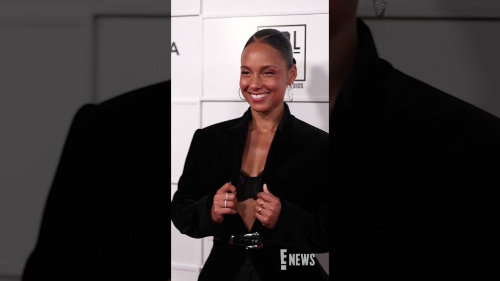 Alicia Keys attends the Tribeca Festival premiere of “Alicia Keys: Girl From Hell’s Kitchen” in NYC. Alicia Keys attends the Tribeca Festival premiere of "Alicia Keys: Girl From Hell’s Kitchen" in NYC.
