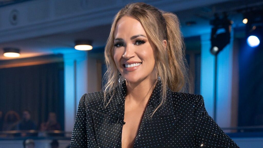 Carrie Underwood shares patriotic American flag display at Tennessee home