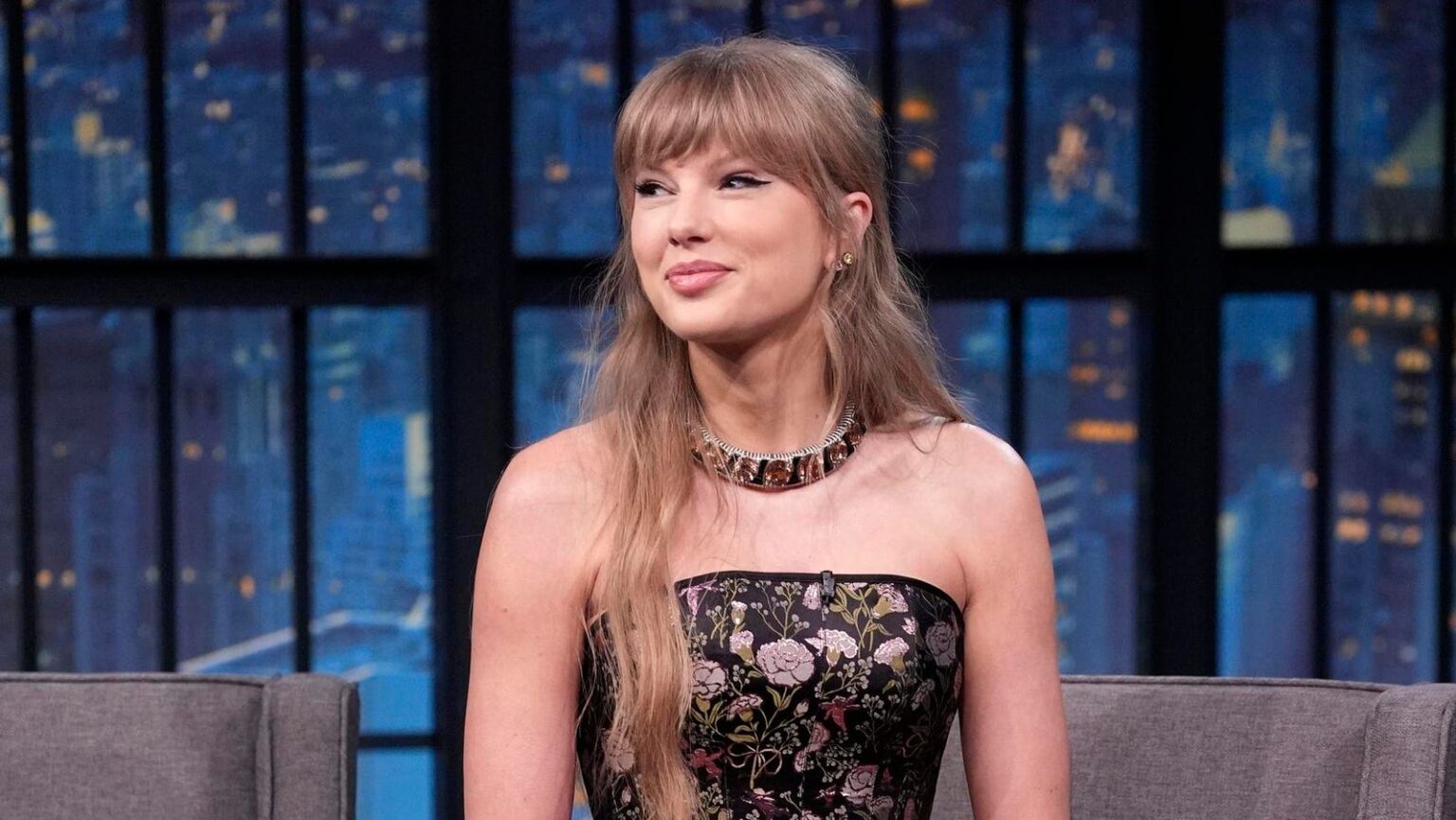 Taylor Swift Joins Country Royalty As Her Latest Single Debuts Taylor Swift Joins Country Royalty As Her Latest Single Debuts