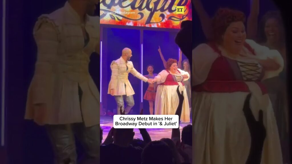 #chrissymetz makes her #broadway debut in ‘& Juliet’ (🎥: jpasc24)