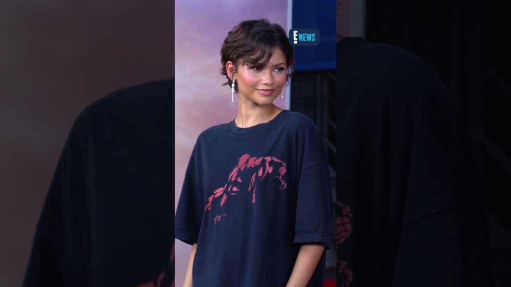A brand new Zendaya look just dropped. 🤏🤏