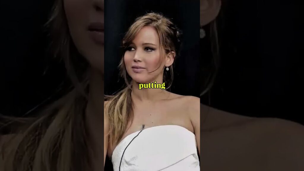 Jennifer Lawrence Absolutely Roasts Zach Galifianakis 😂🔥 #Shorts #Comedy #jenniferlawrence