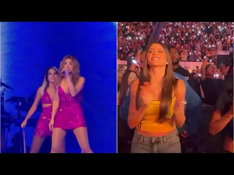 Shakira noticed Sofía Vergara who was watching her from the front row and blew her a kiss #shakira