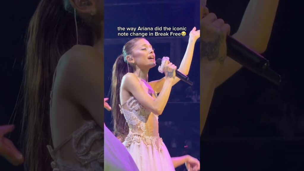 Ariana Grande changing her high note on stage