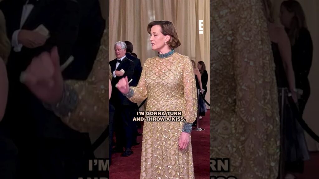 Sigourney Weaver was picture perfect at the 2026 #Oscars #Glambot. 😍