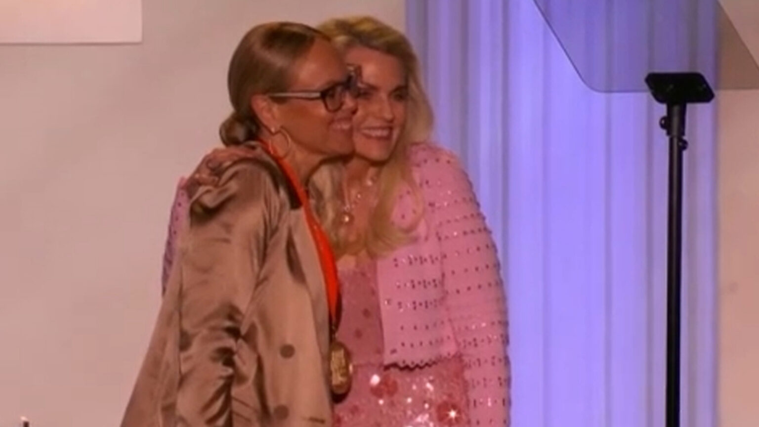 Star-studded Race to Erase MS gala brings awareness, funding and hope