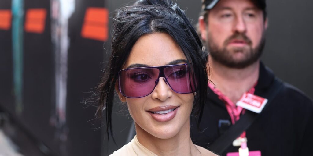 Kim Kardashian Kicks Off ‘Platinum Season’ With Hot Blonde Bob Kim Kardashian Kicks Off ‘Platinum Season’ With Hot Blonde Bob
