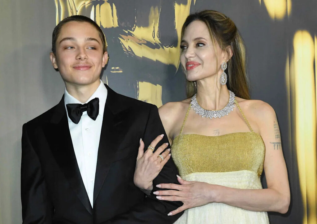 Angelina Jolie Is the Proudest Mom at Son Knox’s High School Graduation Ahead of His Muay Thai Fight Angelina Jolie Is the Proudest Mom at Son Knox's High School Graduation Ahead of His Muay Thai Fight