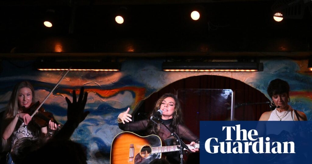 ‘So rogue’: country superstar Shania Twain turns London pub into saloon | Shania Twain ‘So rogue’: country superstar Shania Twain turns London pub into saloon | Shania Twain