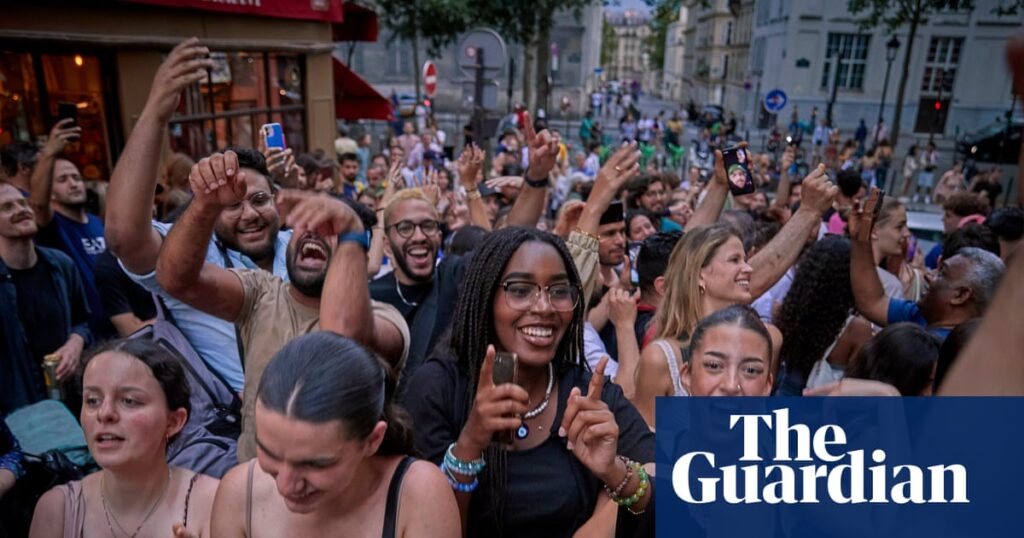 ‘A kind of massive rave’: Paris braces for 2m revellers as Fête de la Musique returns amid heatwave warnings | Paris ‘A kind of massive rave’: Paris braces for 2m revellers as Fête de la Musique returns amid heatwave warnings | Paris