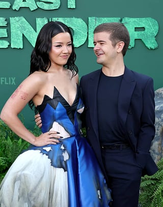 Gaten Matarazzo and his longterm girlfriend Elizabeth Yu (who plays Princess Azula) at the ‘Avatar: The Last Airbender’ Season 2 premiere in Los Angeles (June 23, 2026)
