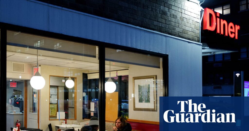‘Far right groups prey on it’: Olivia Laing on the weaponisation of loneliness | Books ‘Far right groups prey on it’: Olivia Laing on the weaponisation of loneliness | Books