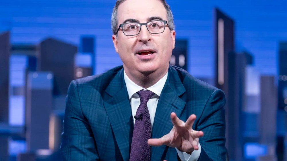 John Oliver Exposes Trump and Fox News’ Jesse Watters Over Reflecting Pool Conspiracies