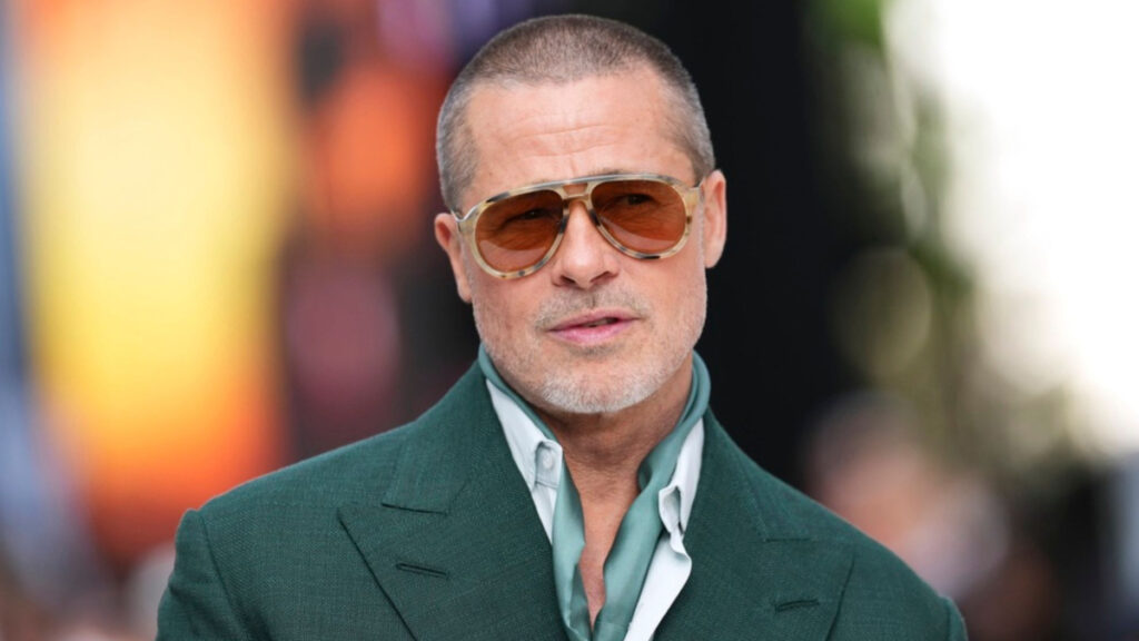 Brad Pitt reveals a little-known habit behind his life in Hollywood Brad Pitt reveals a little-known habit behind his life in Hollywood