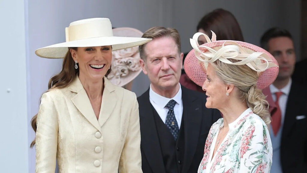 Princess Kate and Duchess Sophie execute the perfect double curtsy