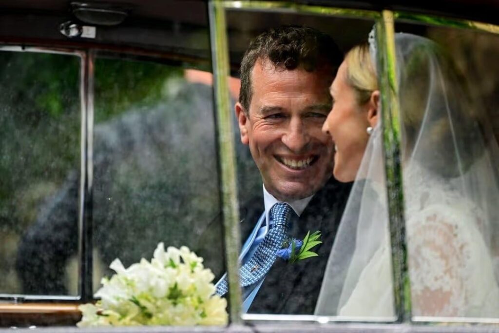 More Pics of Peter and Harriet Leaving After Their Wedding