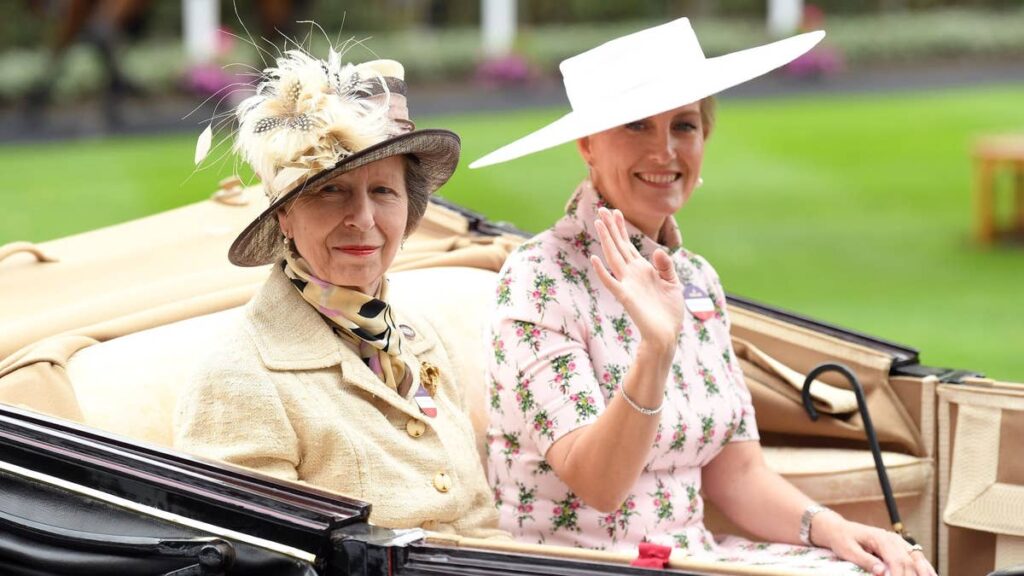 Royal family LIVE: King Charles and Queen Camilla to lead first day of Royal Ascot as Prince George’s school future is confirmed Royal family LIVE: King Charles and Queen Camilla to lead first day of Royal Ascot as Prince George's school future is confirmed