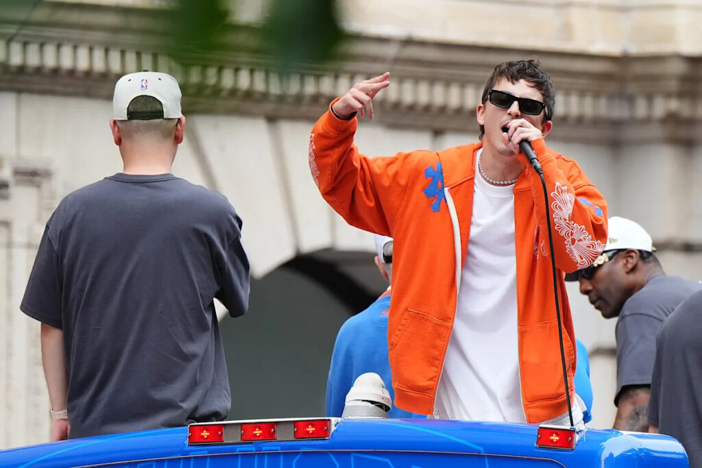 Celebrity Knicks fans join parade in NYC to celebrate historic NBA championship