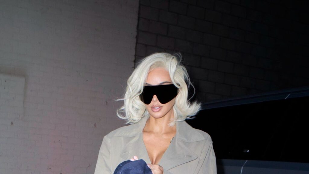 Kim Kardashian Is Back Bleached Blonde and on Team Bob Kim Kardashian Is Back Bleached Blonde and on Team Bob