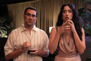 BIG MISTAKES. (L to R) Dan Levy as Nicky and Taylor Ortega as Morgan in Episode 107 of BIG MISTAKES. Cr. Spencer Pazer/Netflix © 2025