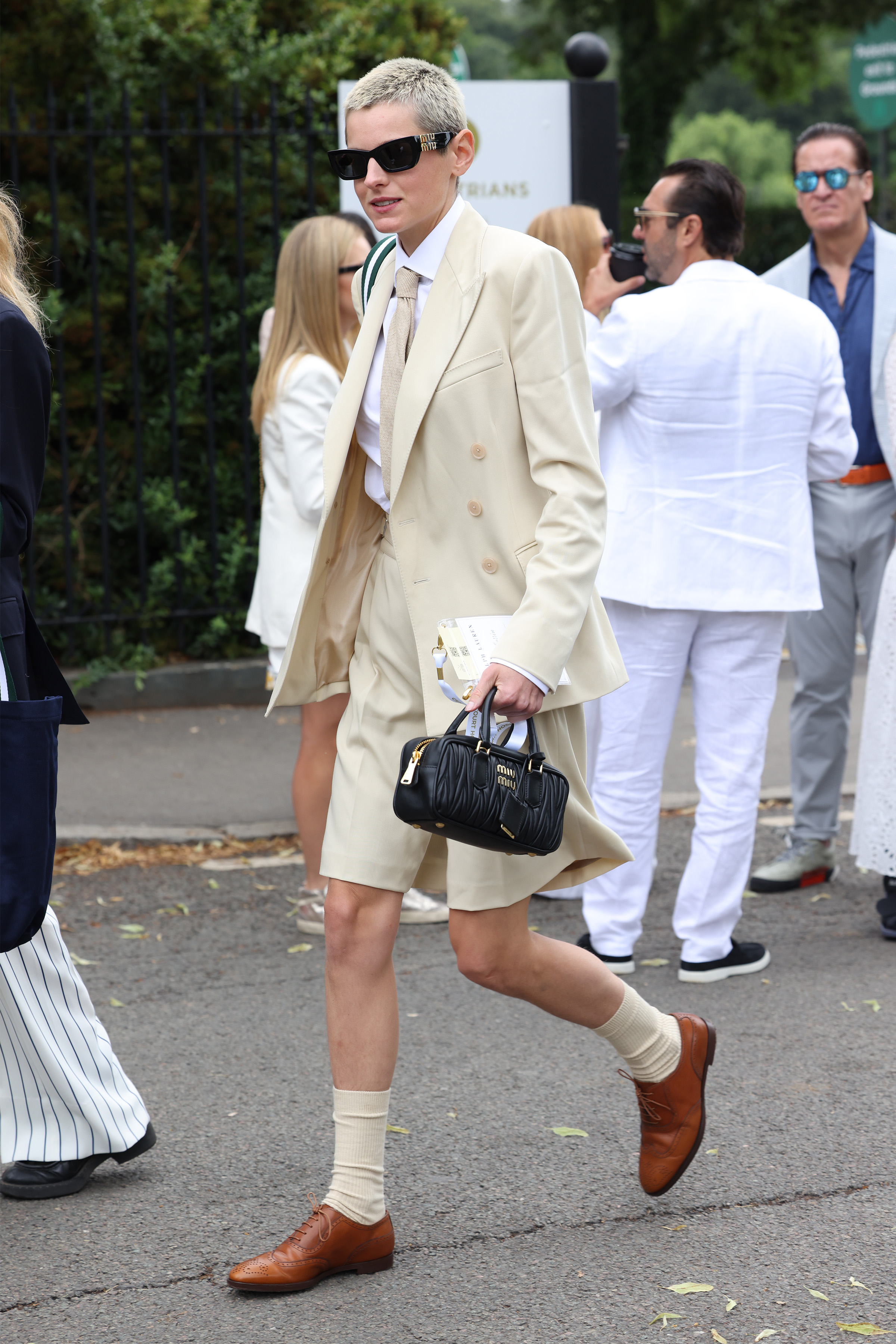 An image of Emma Corrin, one of the best-dressed celebrities at Wimbledon, in 2023.